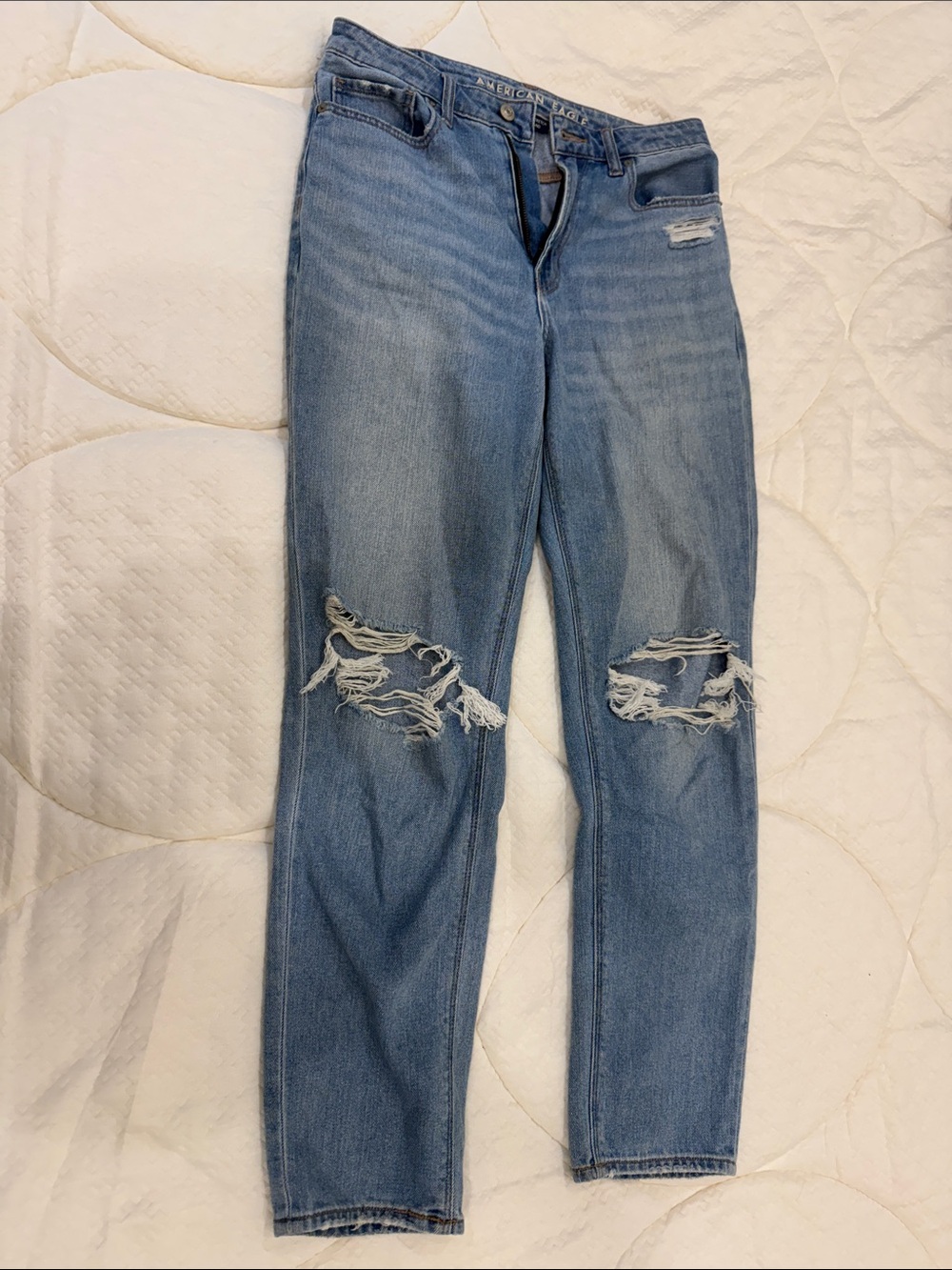 American Eagle Outfitters Light Blue Distressed Jeans